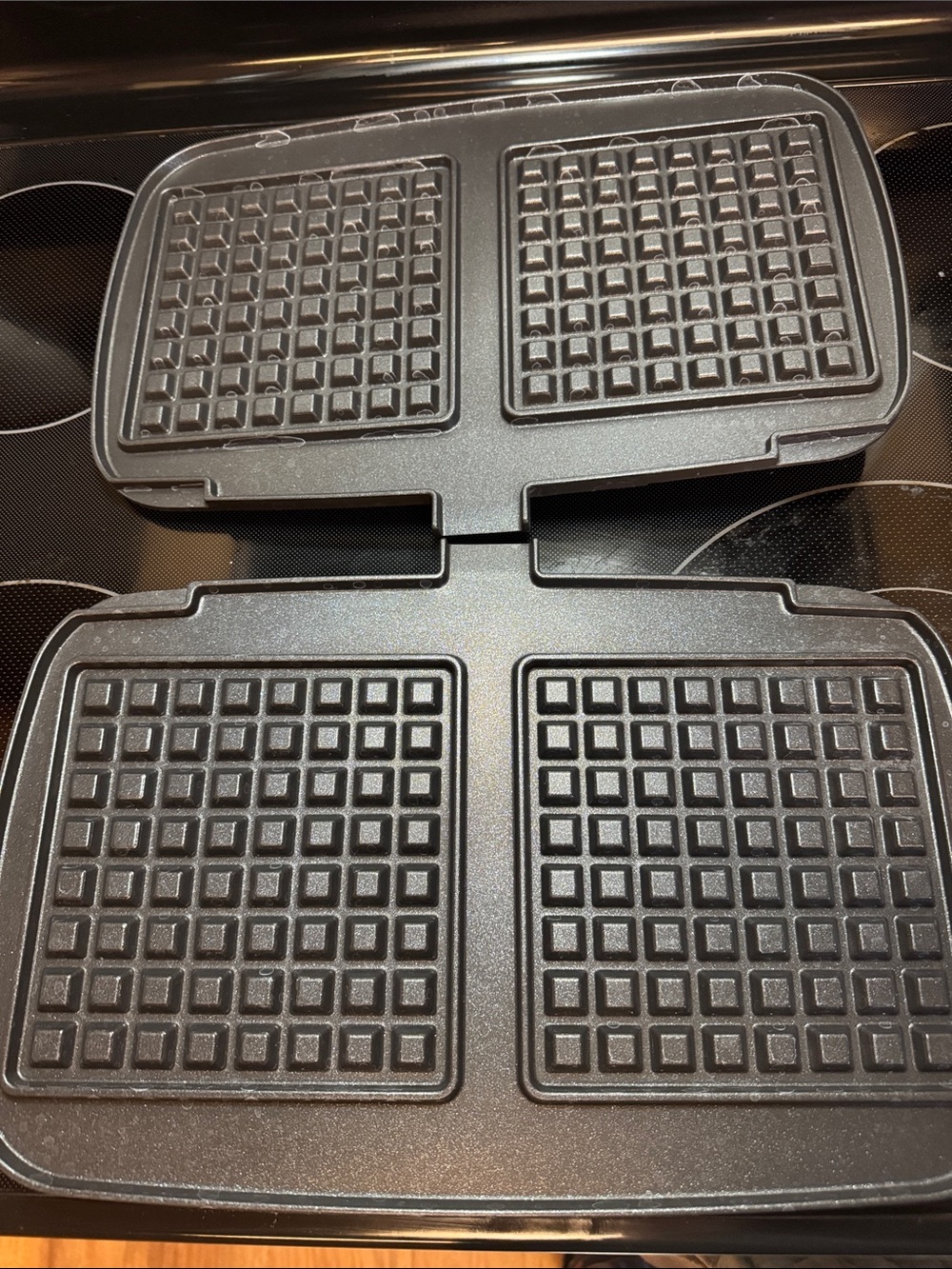 Pampered Chef Black Double Waffle Plates